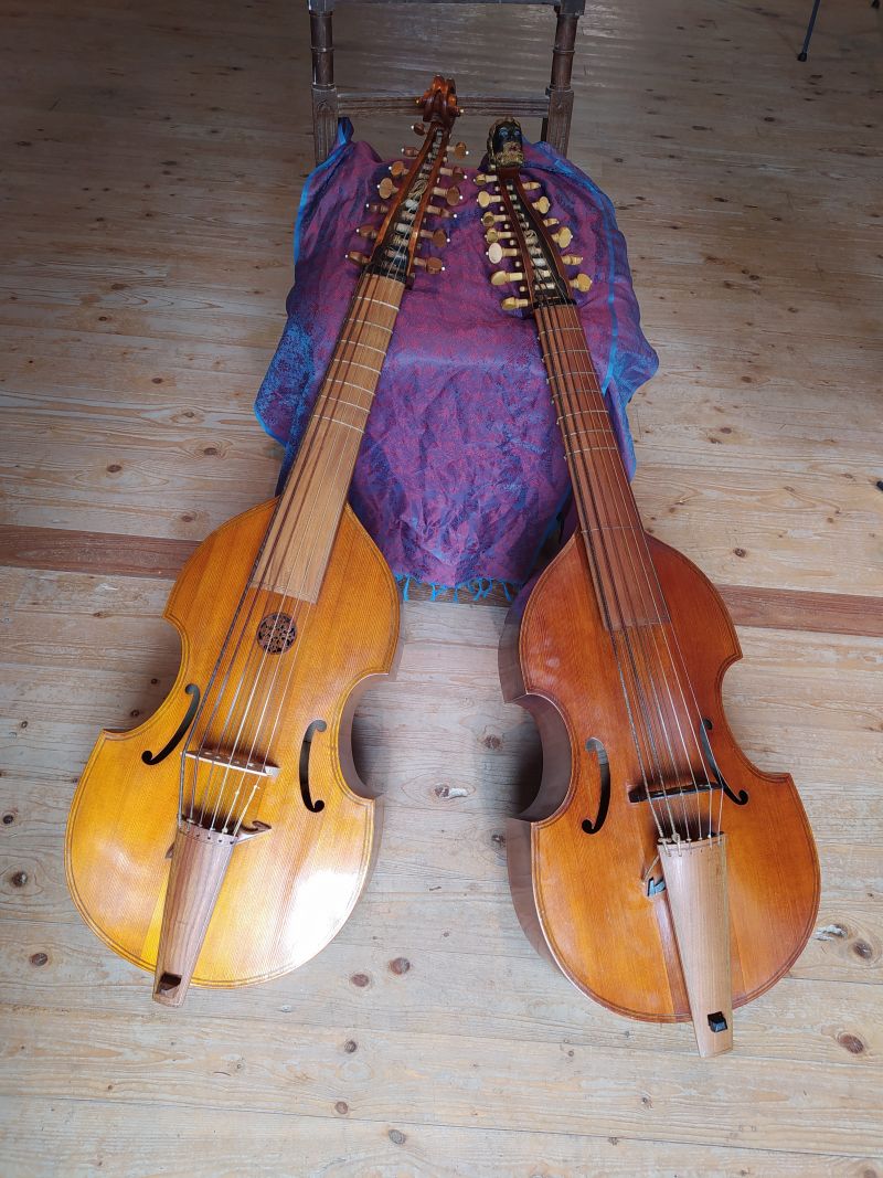 Lyra Viol, Neil Hansford